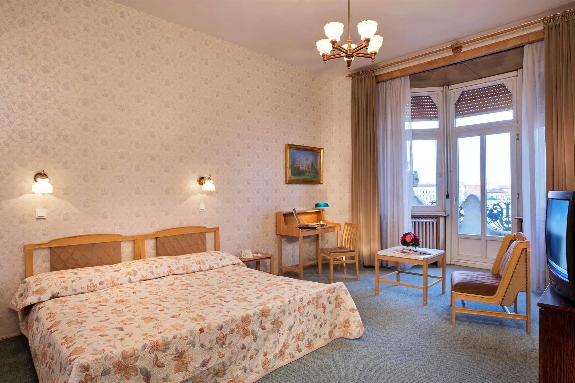 DANUBIUS HOTEL GELL RT BUDAPEST 4 Magyarorsz g HUF 47965